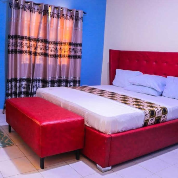 Dc Ambassadors Hotel Dawhwenya Екстериор снимка